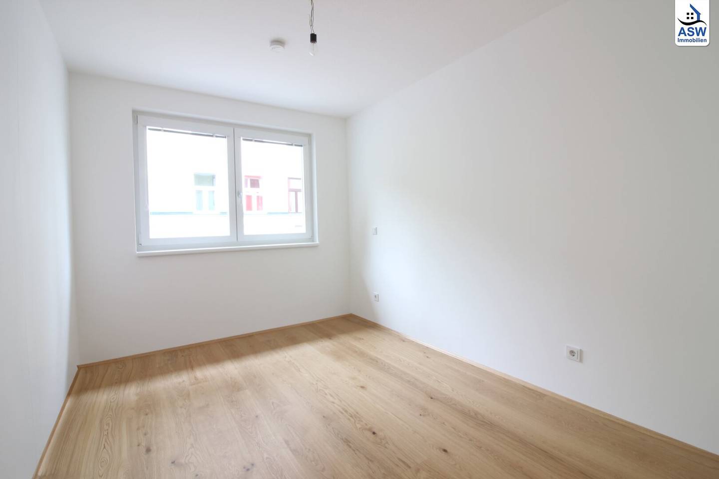 Exquisite 2-room apartment with loggia
