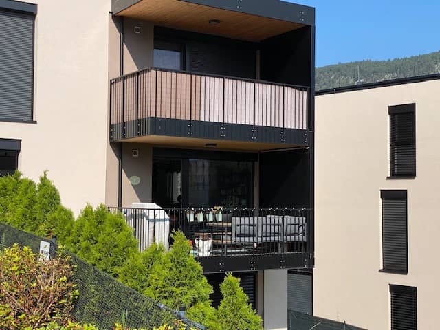 Bright and modern Wohnung with large balcony and central location