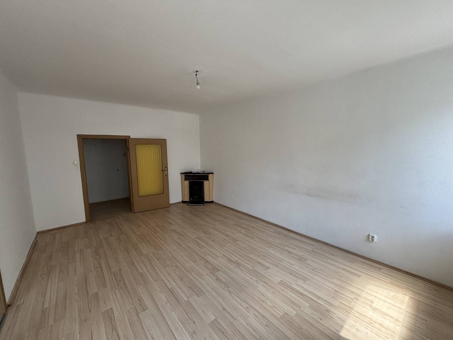 Renovierungsbedürftige Wohnung nahe Unionkreuzung mit guter Infrastruktur