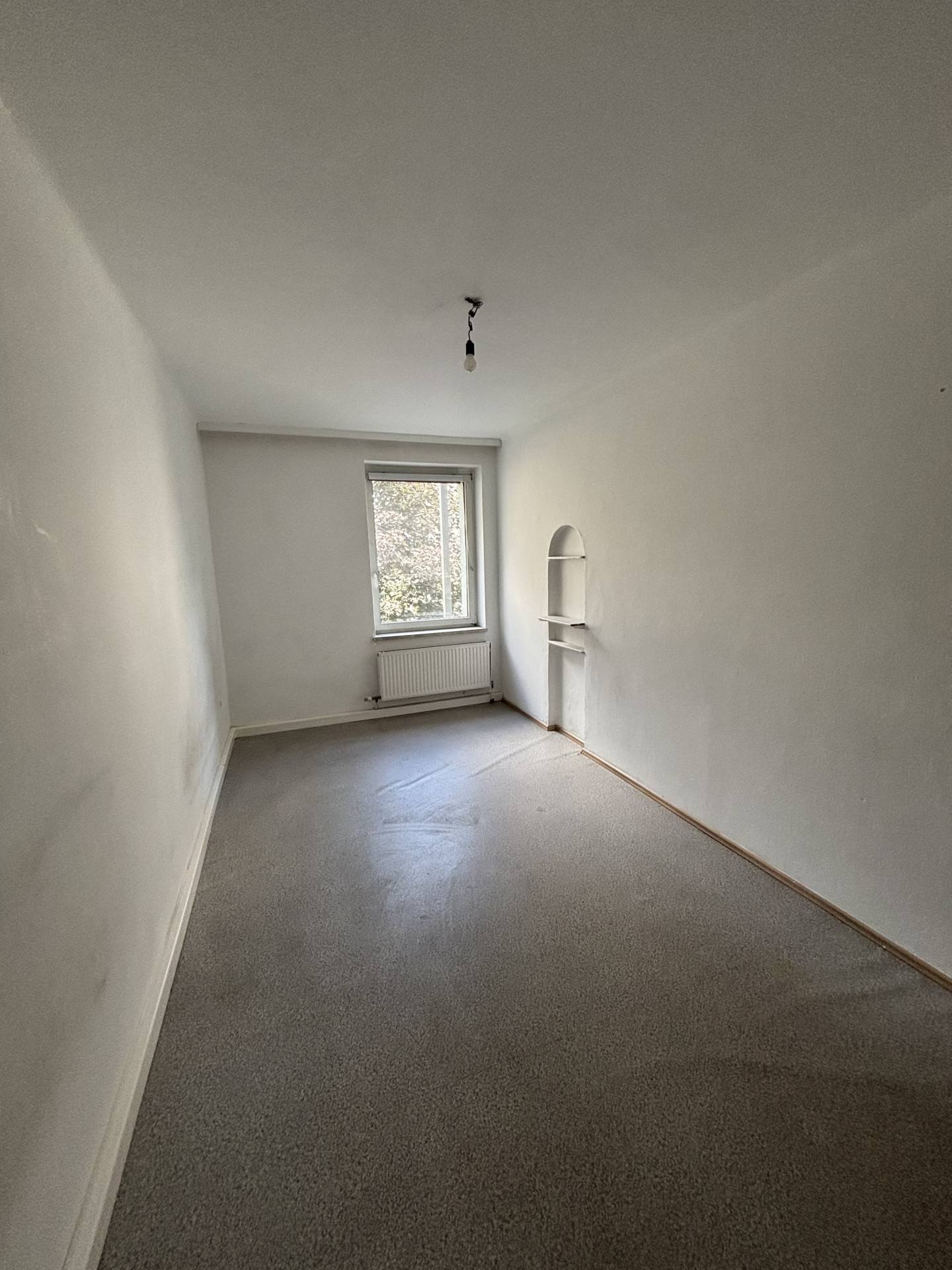 Renovierungsbedürftige Wohnung nahe Unionkreuzung mit guter Infrastruktur