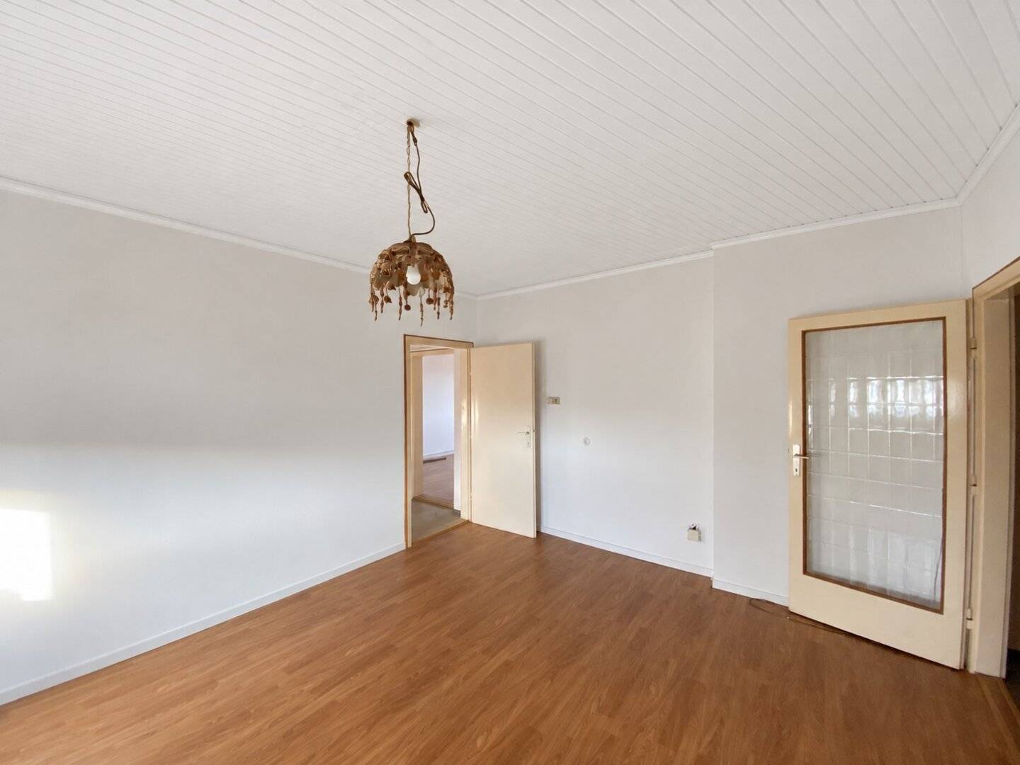 Lichtenwörth - spacious apartment with garage and large cellar compartment