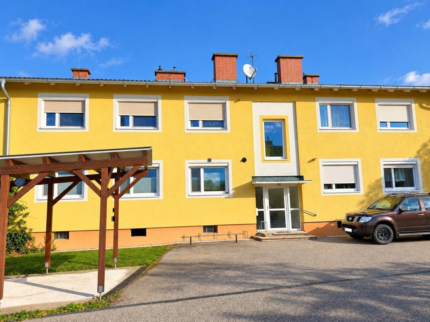 Lichtenwörth - spacious apartment with garage and large cellar compartment