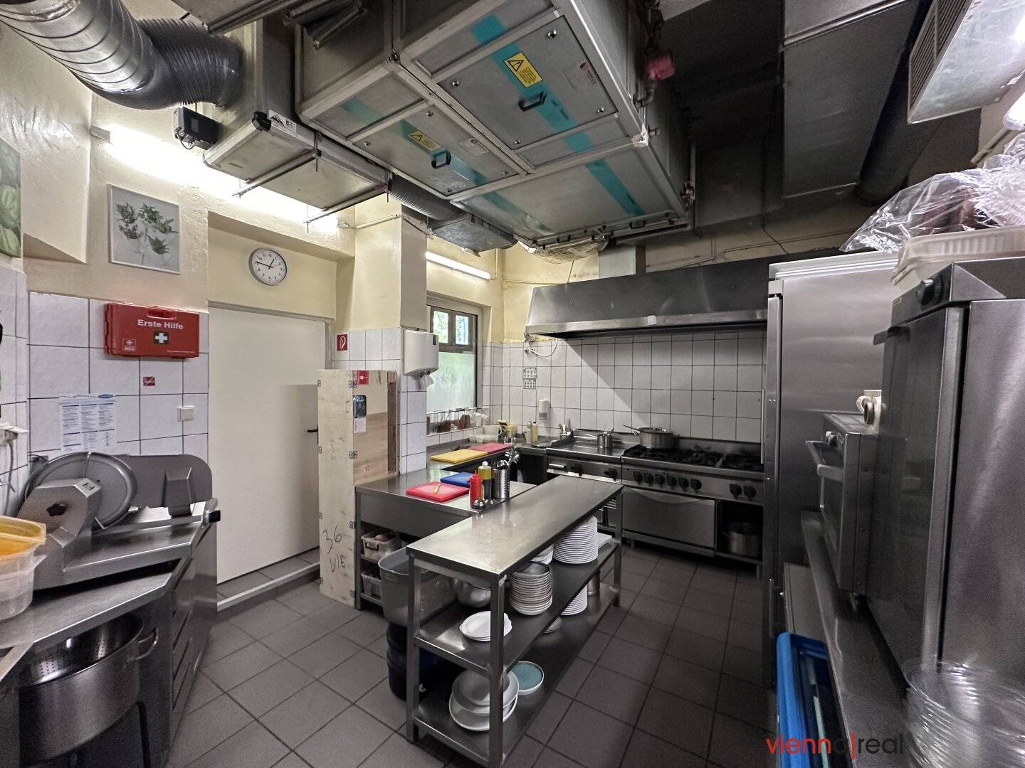 Attraktiver Gastronomiestandort im 9. Bezirk – Betriebsübernahme und Immobilienerwerb