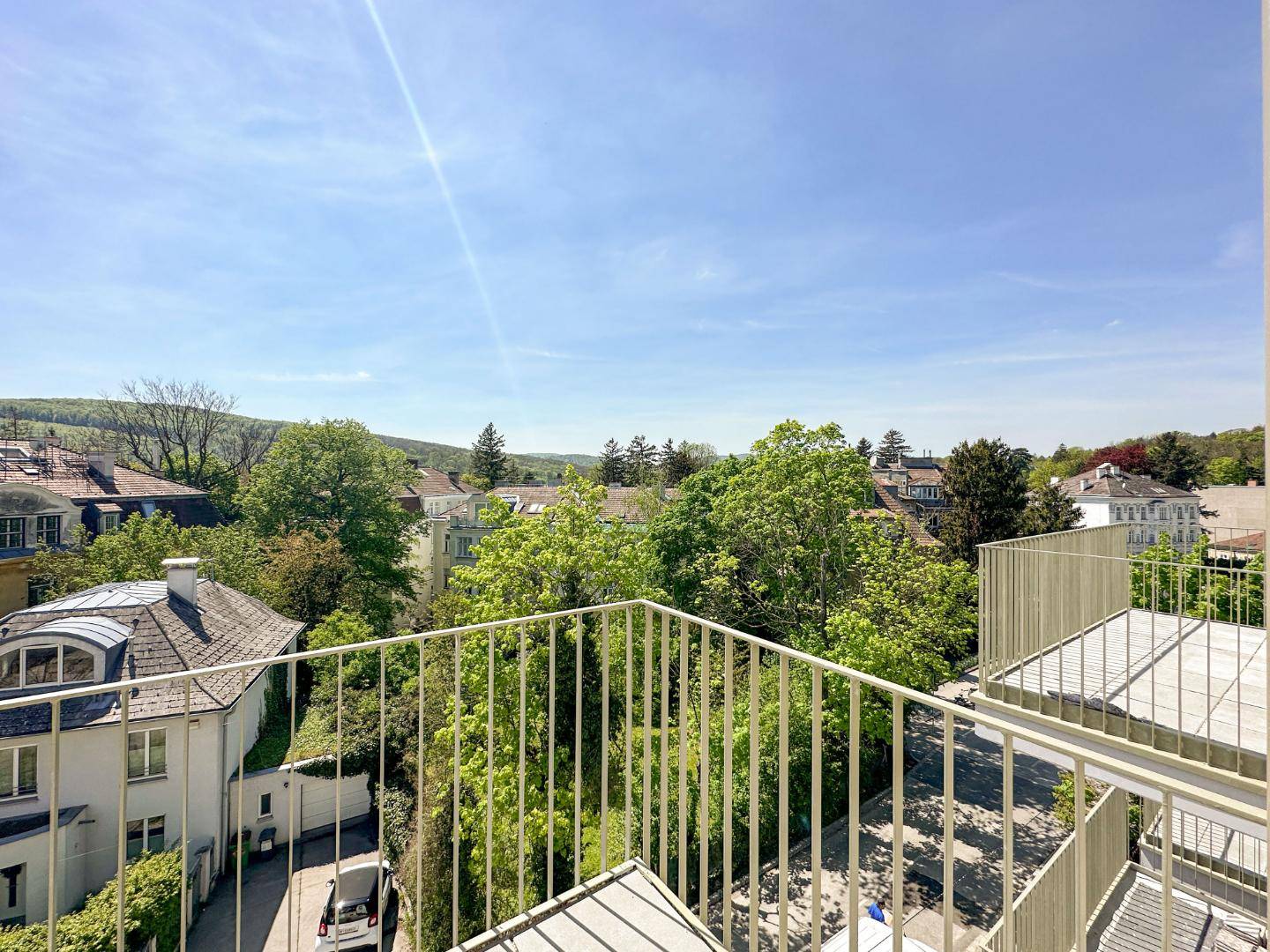 Dachgeschosswohnung mit unverbaubarem Weitblick und Garage