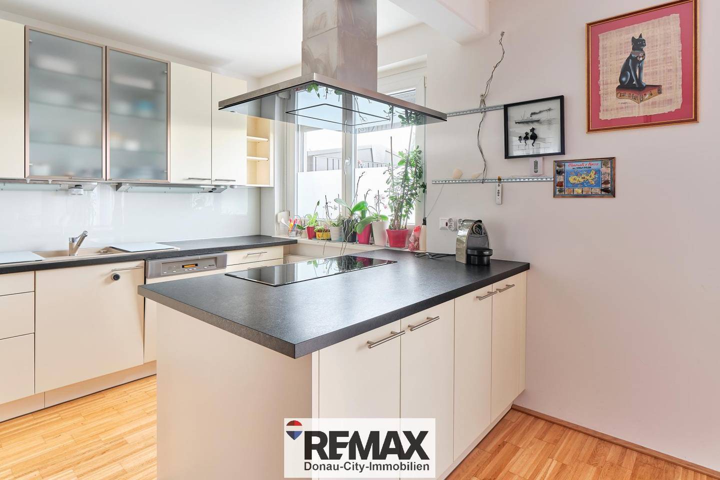 Familienwohnung mit Garten Dachterrasse und Fernblick