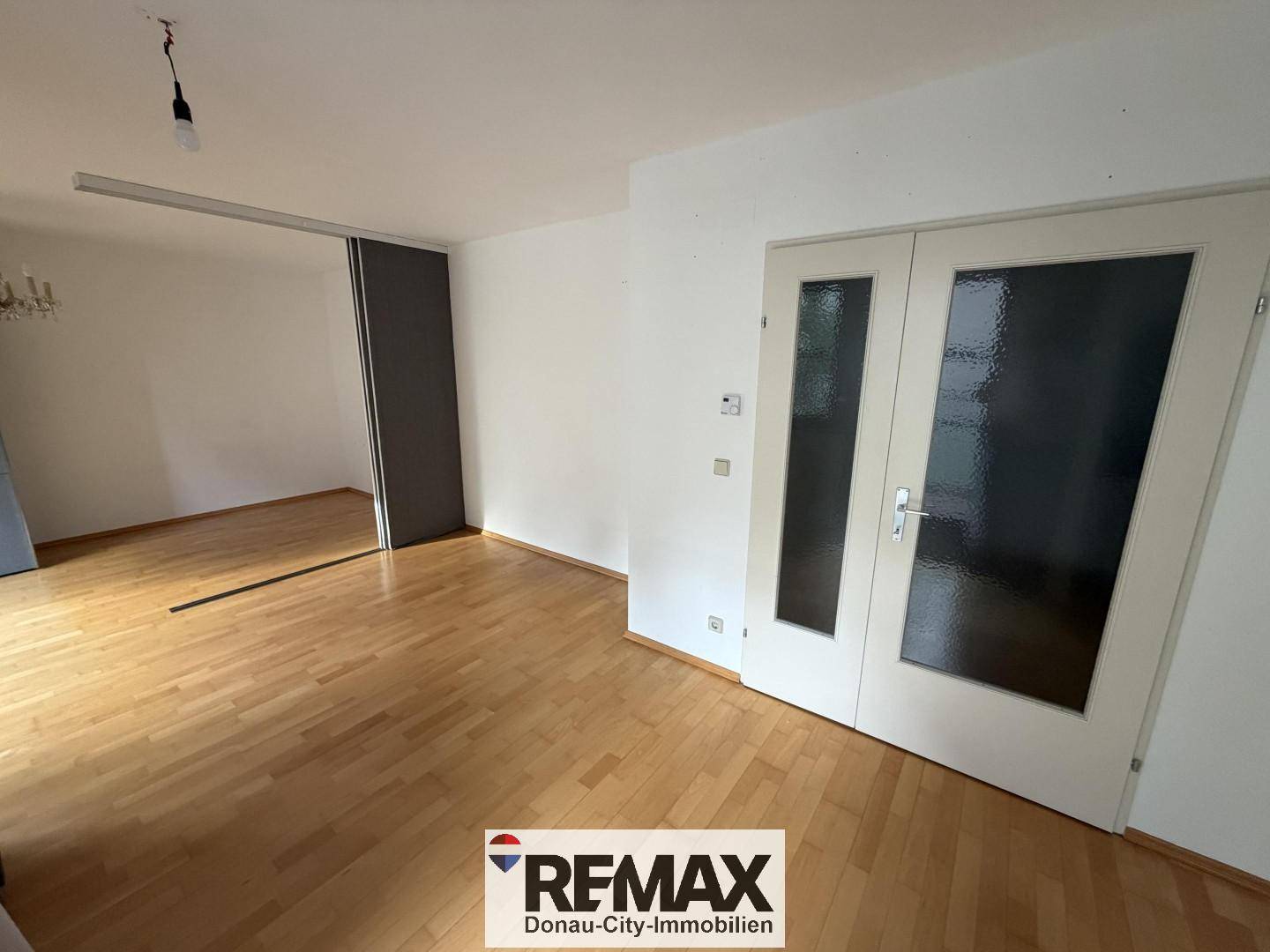 Helle Wohnung mit Loggia und Gartenzugang ruhig gelegen