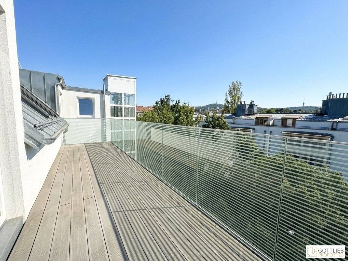Bestlage nahe Glanzing! Perfekt geschnittene 3-Zimmer-Dachgeschoss-Wohnung mit Balkon in Grünruhelage und mit Kahlenbergblick