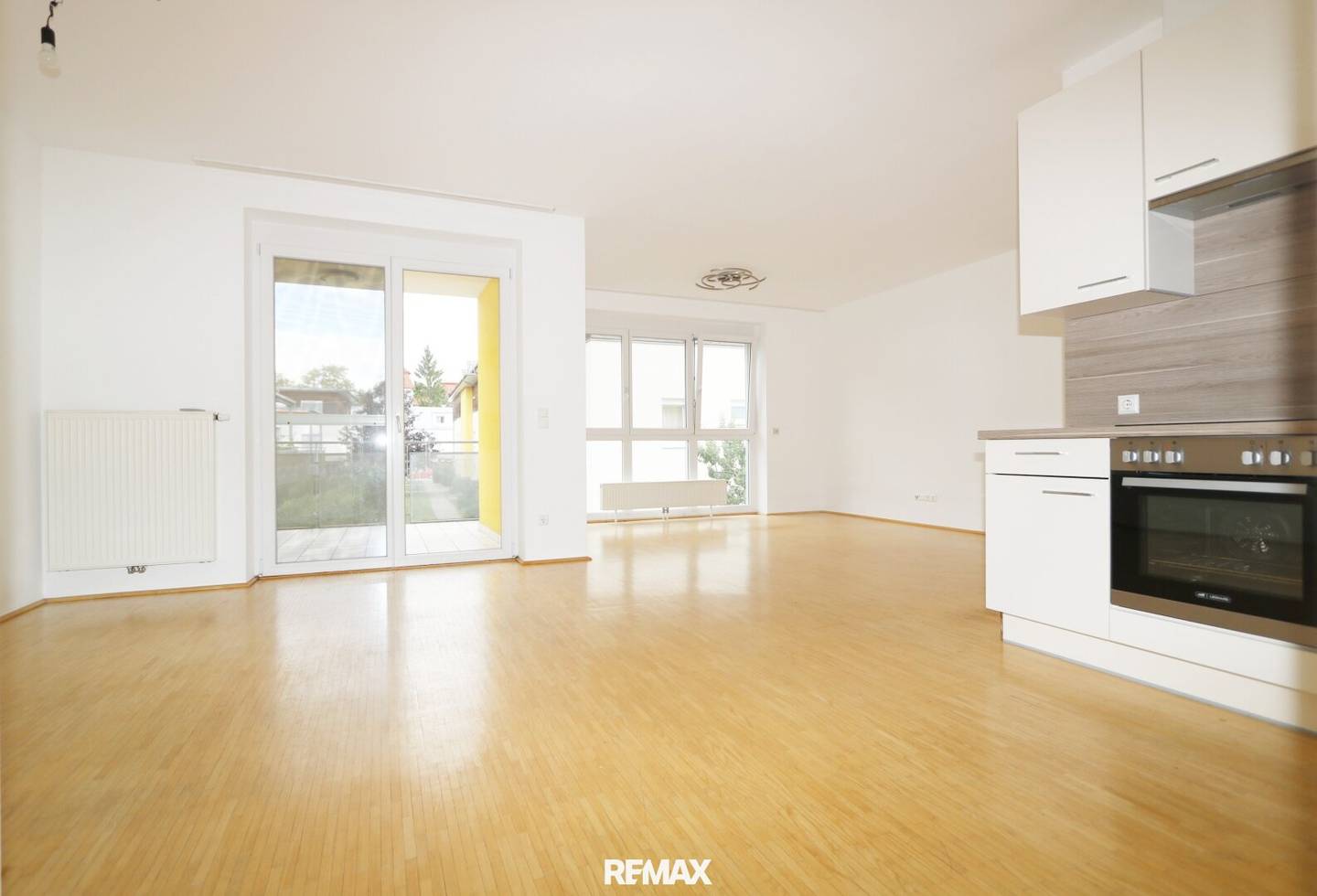 Bright and barrier-free rental apartment with plenty of space in Lichtenegg