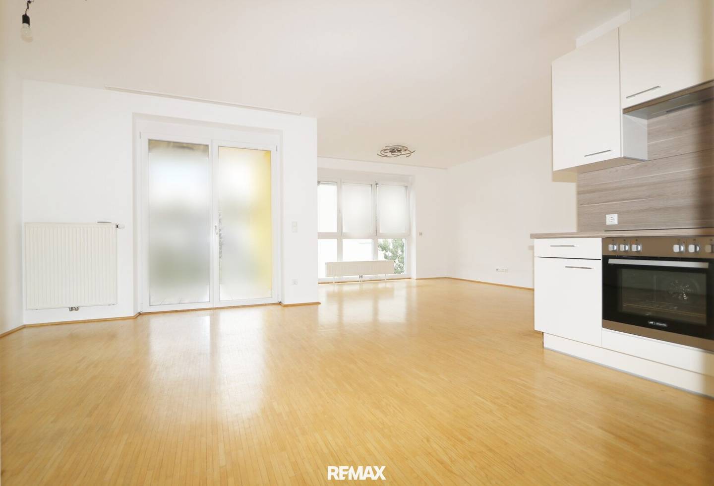 Bright and barrier-free rental apartment with plenty of space in Lichtenegg