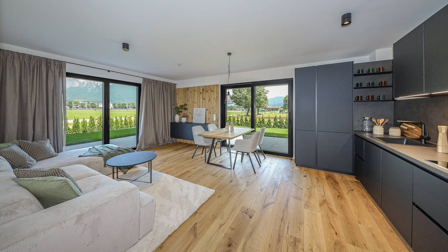 Erdgeschosswohnung with garden and panoramic mountain view