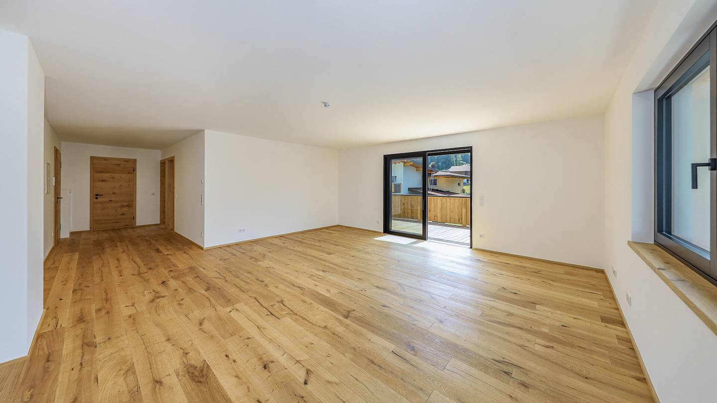 Apartment with panoramic mountain view and sunny terrace