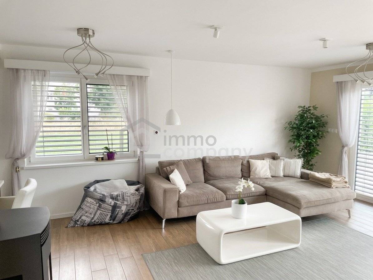 Holiday feeling included - Like-new 6-room single family house directly at Neusiedler See with terrace &amp; air conditioning