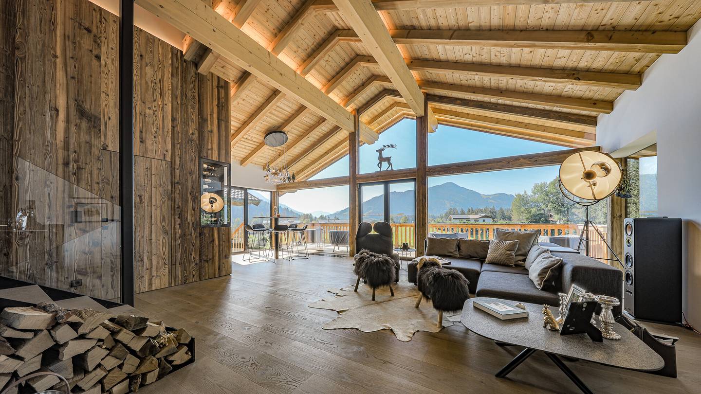 Quiet apartment by Schwarzsee with private spa