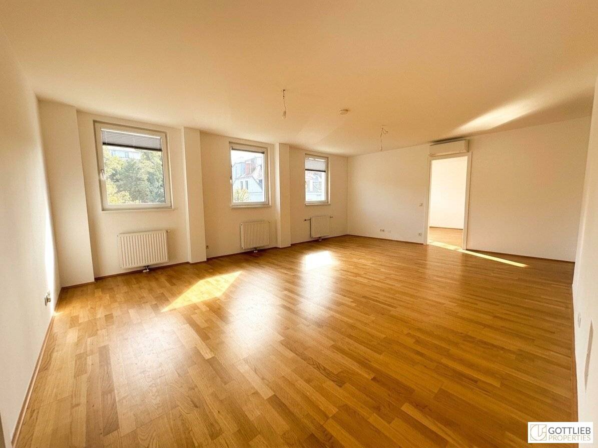 Prime location near Glanzing Perfectly laid out 3-room terrace apartment in green quiet location with optional garage parking space