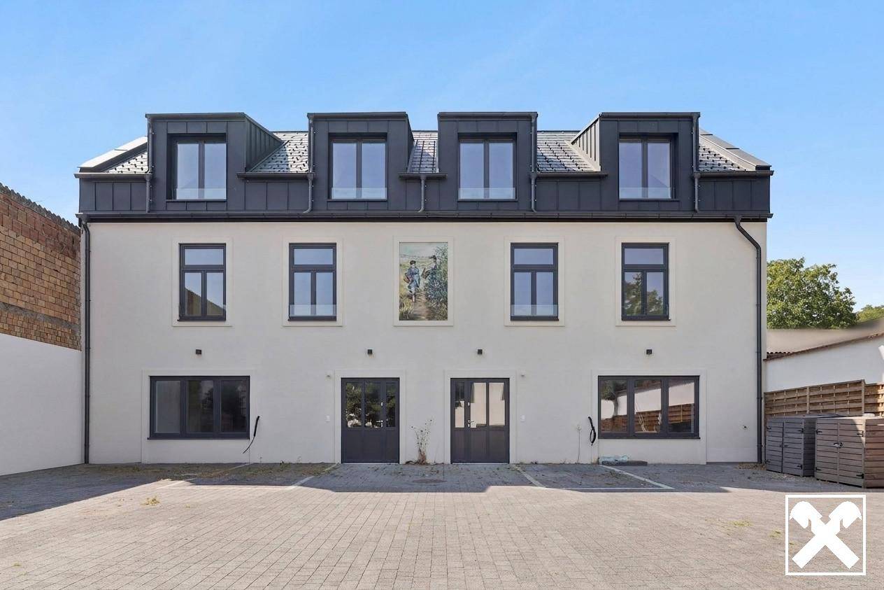 Family apartment in green surroundings near station