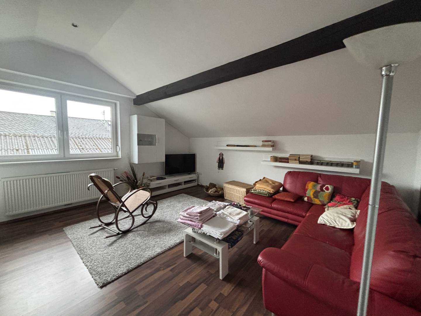 Garden retreat with wood stove and converted attic Familienwohnung
