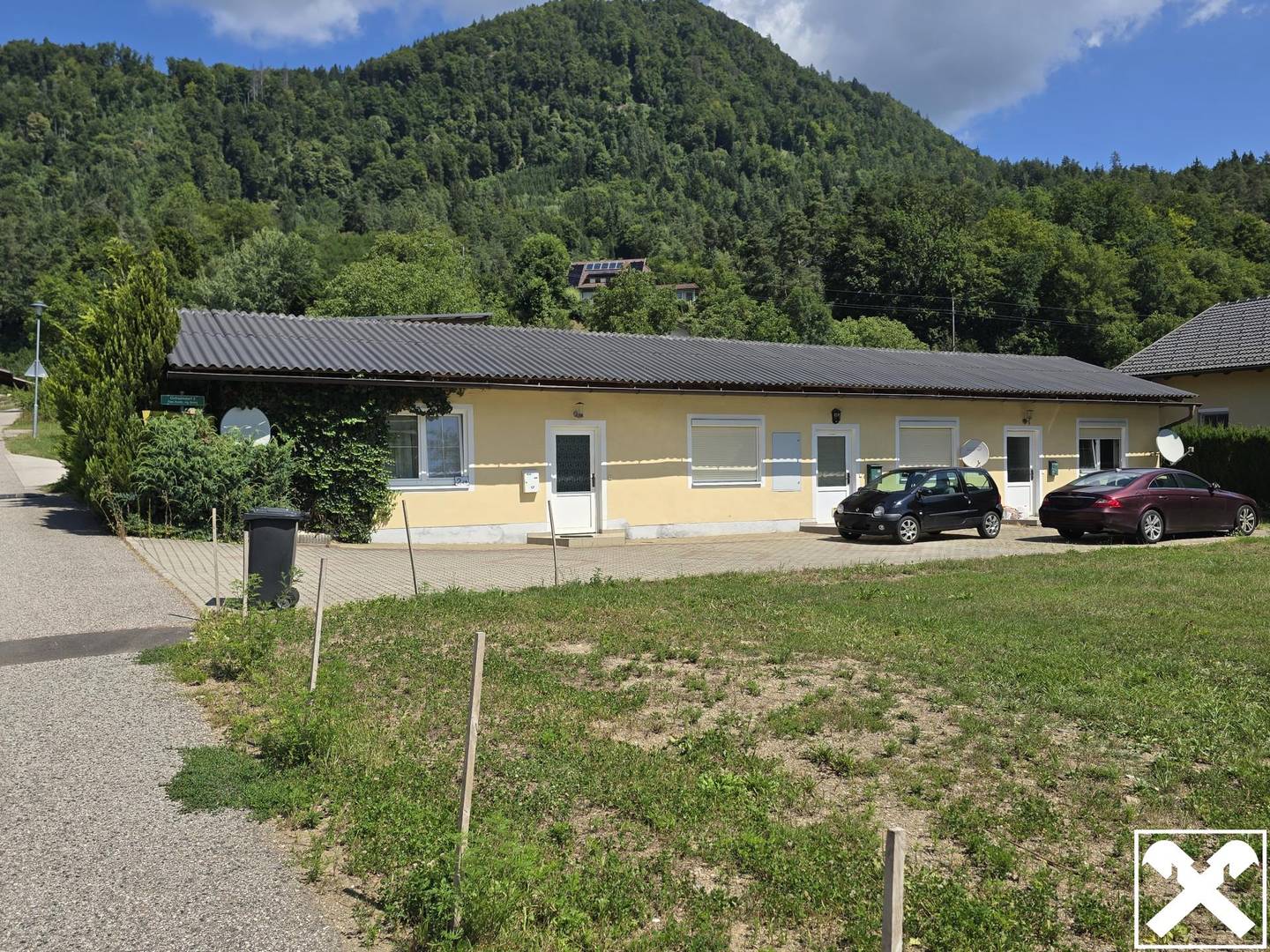 Anlegerwohnung mit weitläufigen Grünflächen und Entwicklungspotenzial