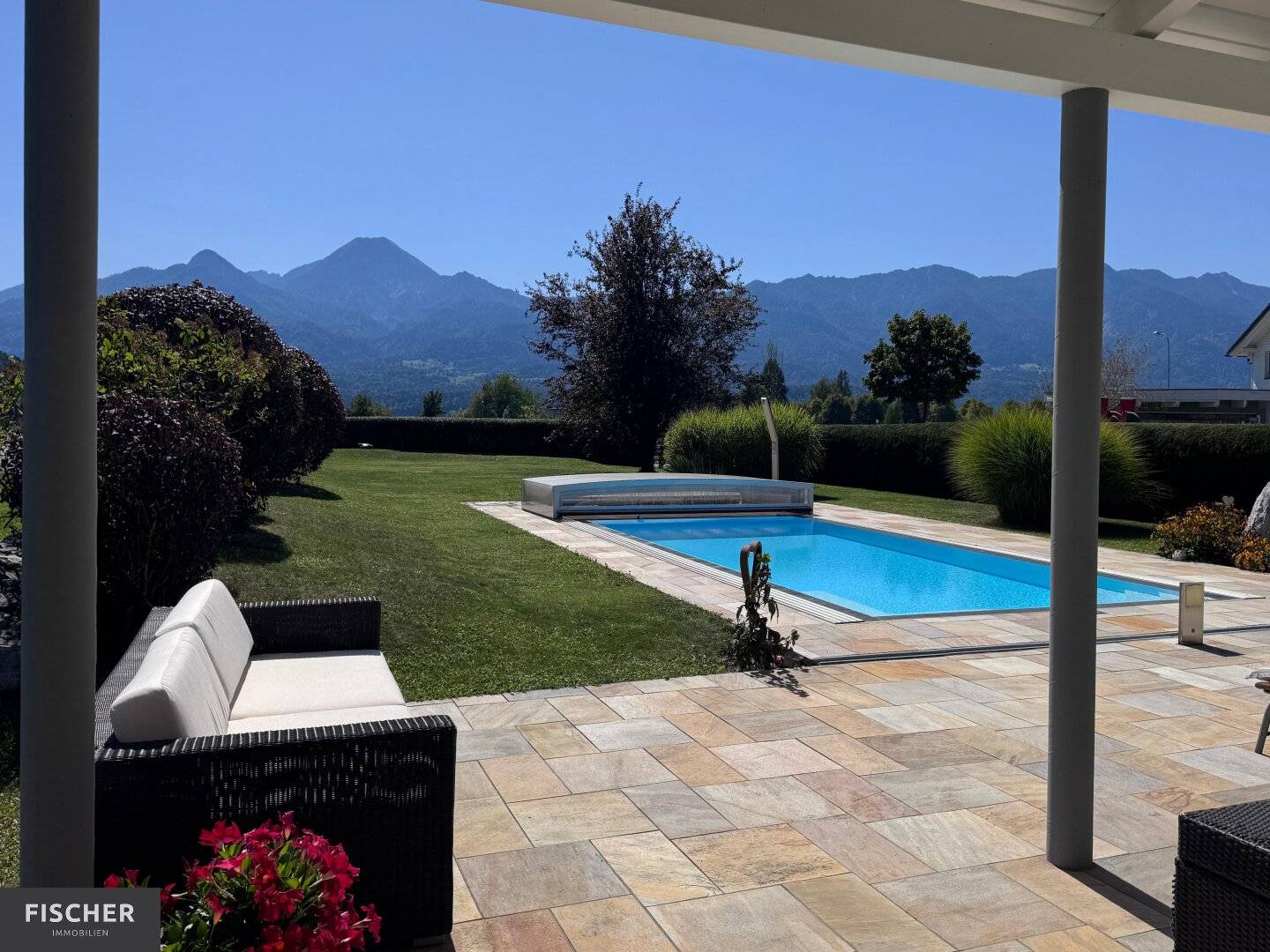 Wohnhaus am Faaker See - mit Pool und herrlichem Ausblick!
