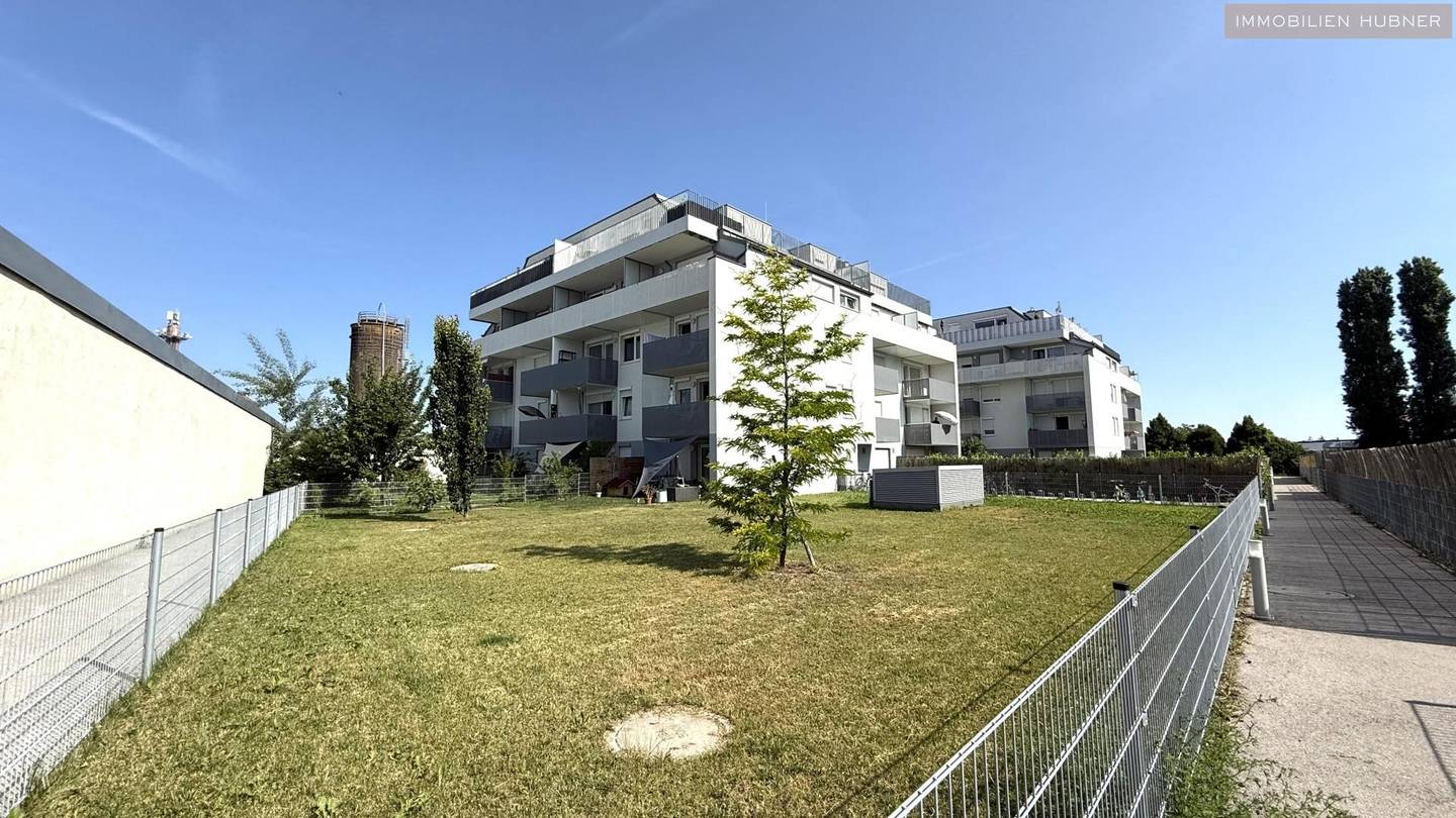 Wohnung mit großem Privatgarten und Terrasse