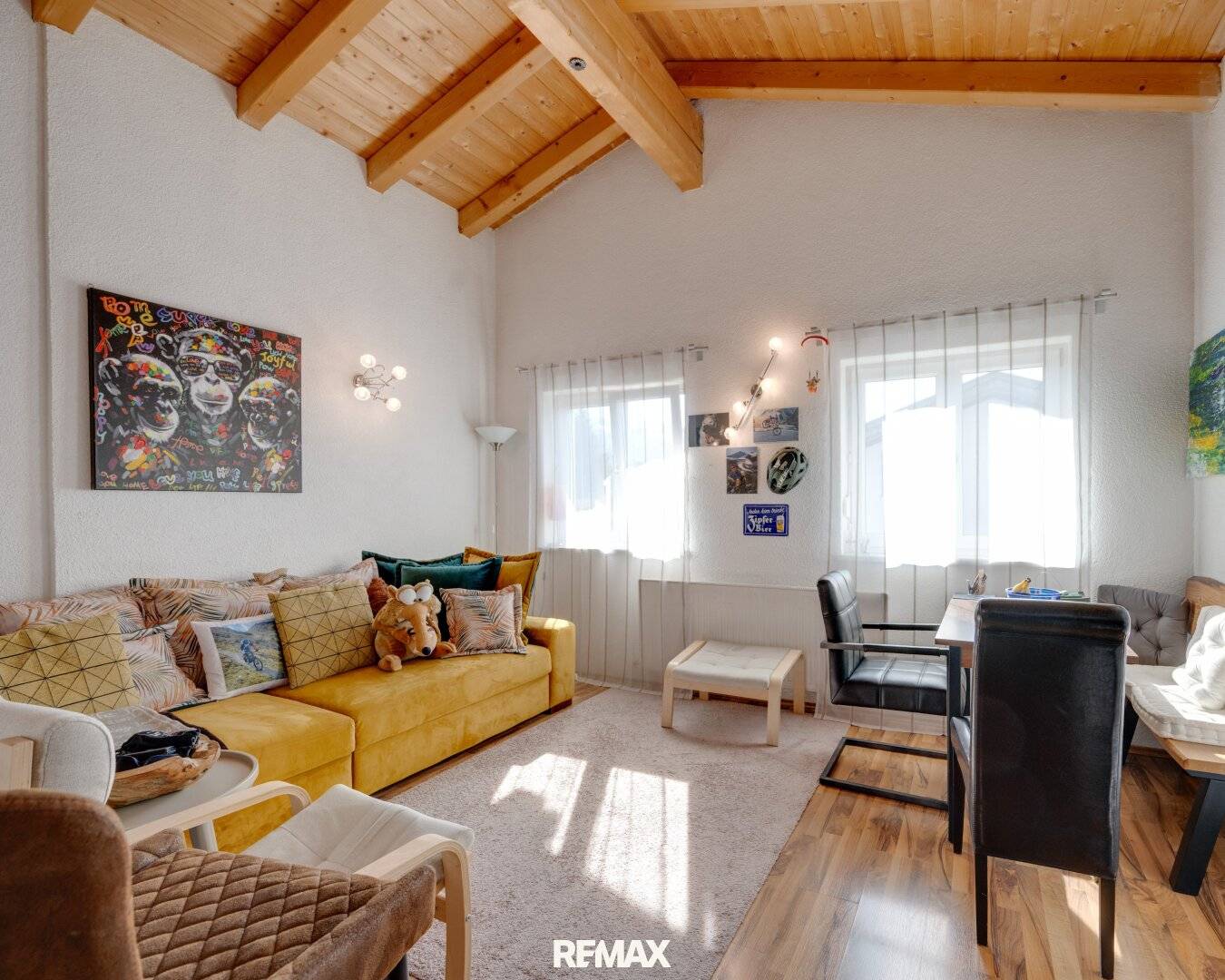 Charming 2-room attic apartment with west balcony – rented until 2029