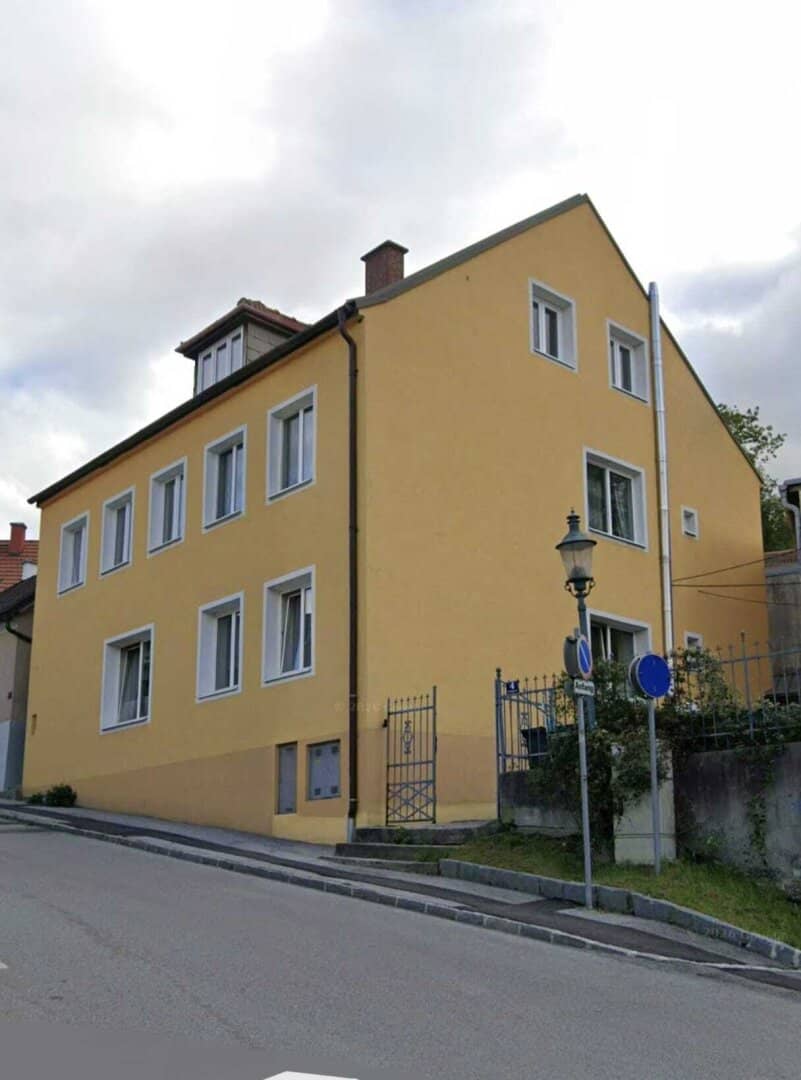 Zinshaus mit 5 Wohnungen in guter Lage zu verkaufen!