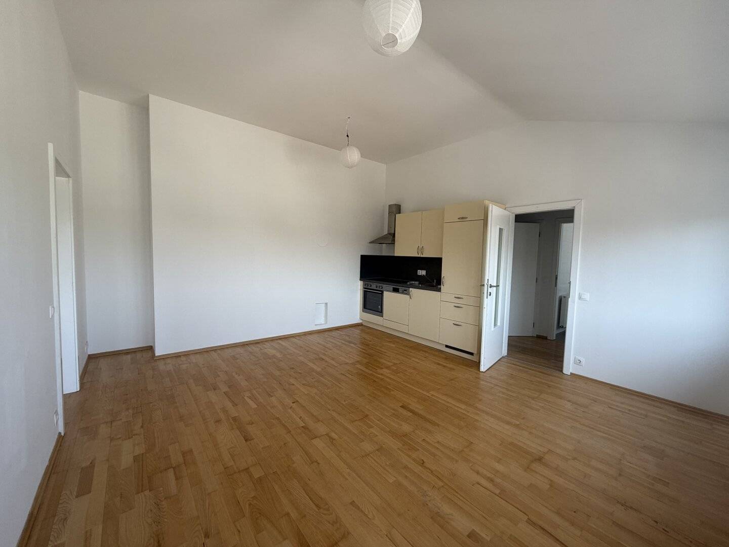 Comfortable 2-room apartment | fixed-term I Near Central Station I available immediately