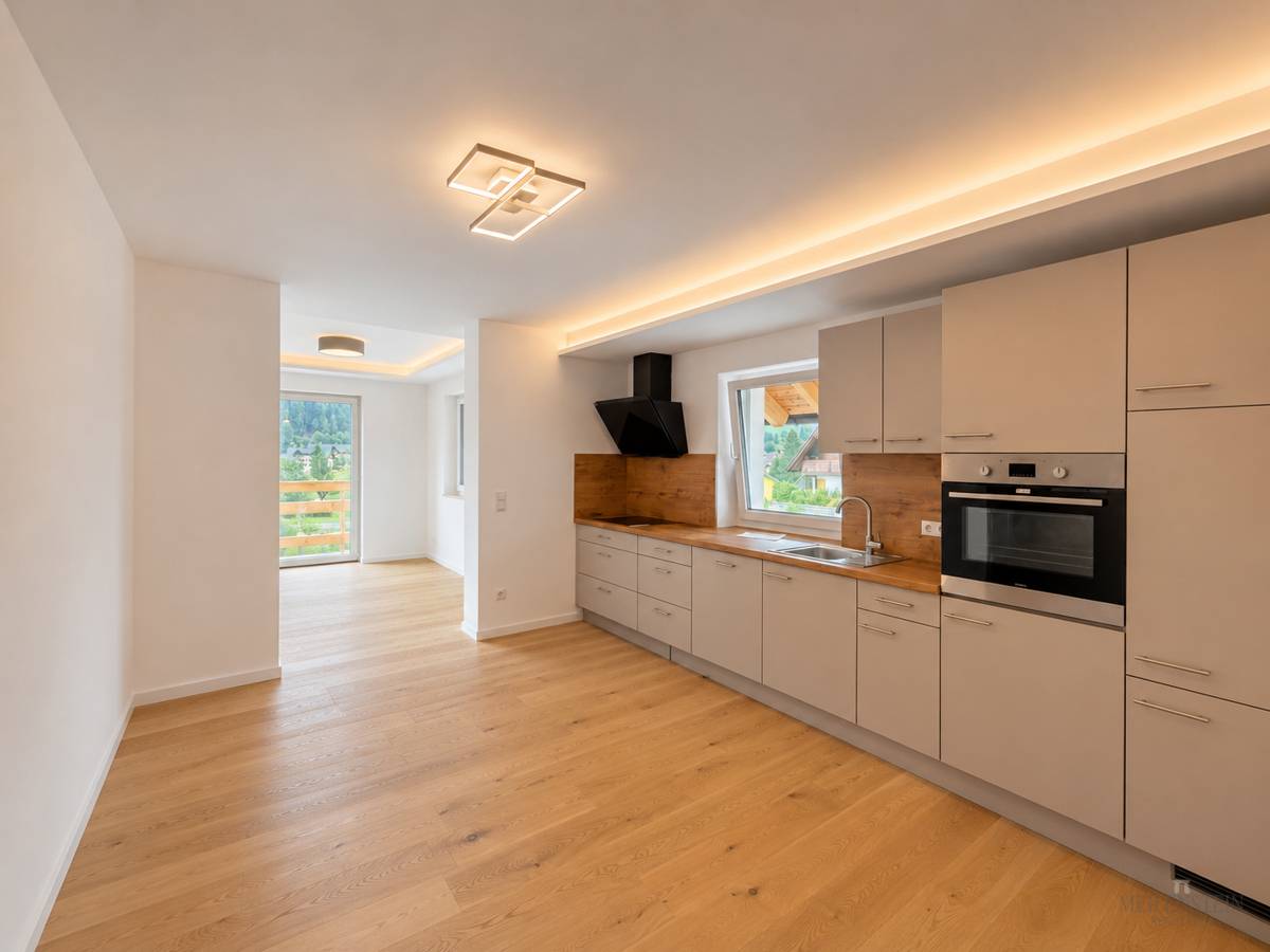 Erstbezug Dachgeschosswohnung mit großzügiger Terrasse und Bergblick
