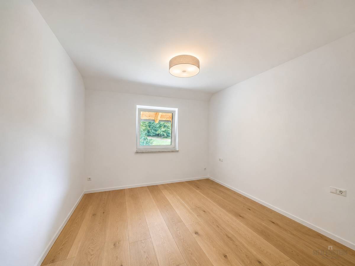 Erstbezug Dachgeschosswohnung mit großzügiger Terrasse und Bergblick