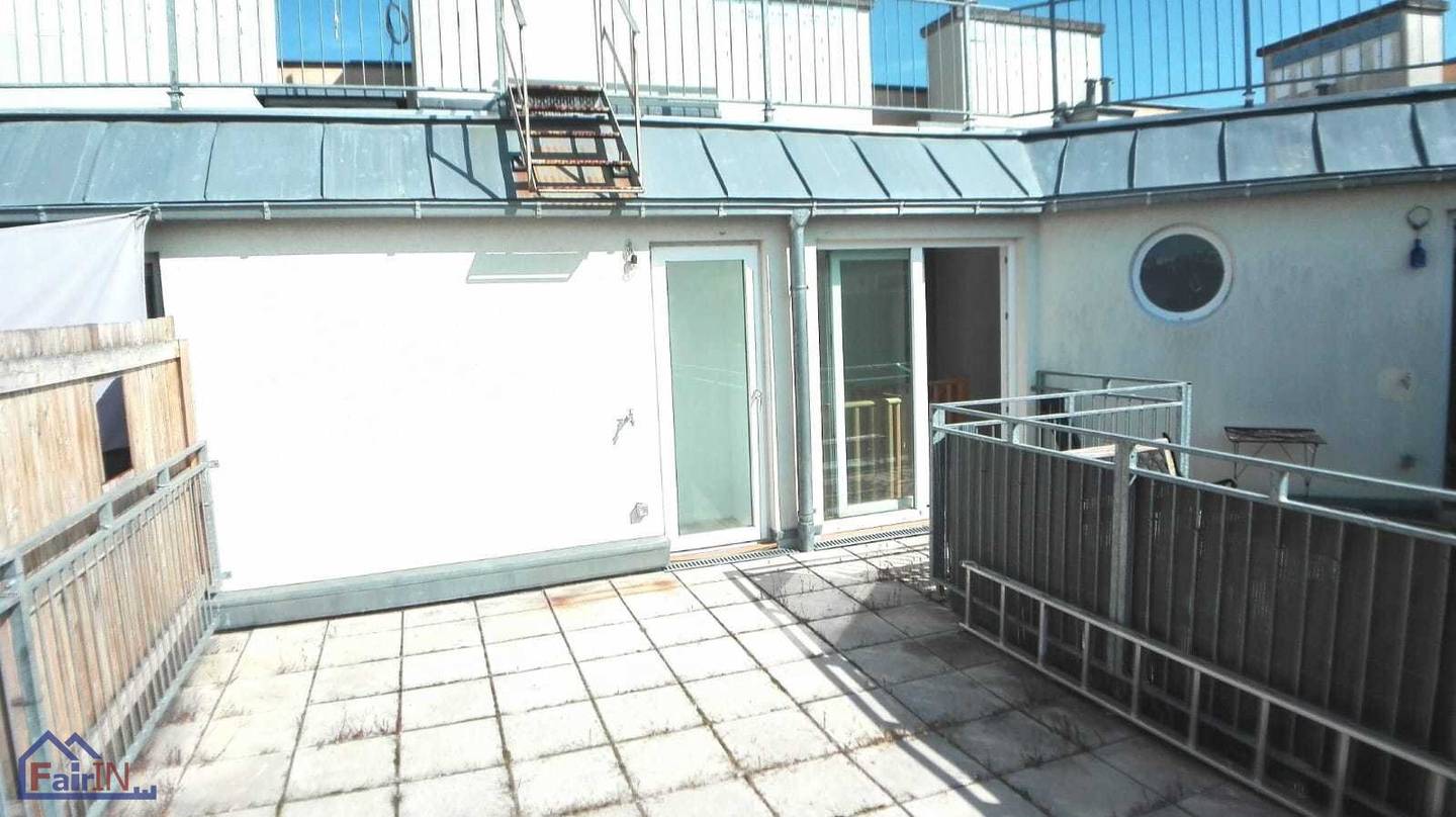 Like-new 3-room maisonette with terrace available for rent immediately