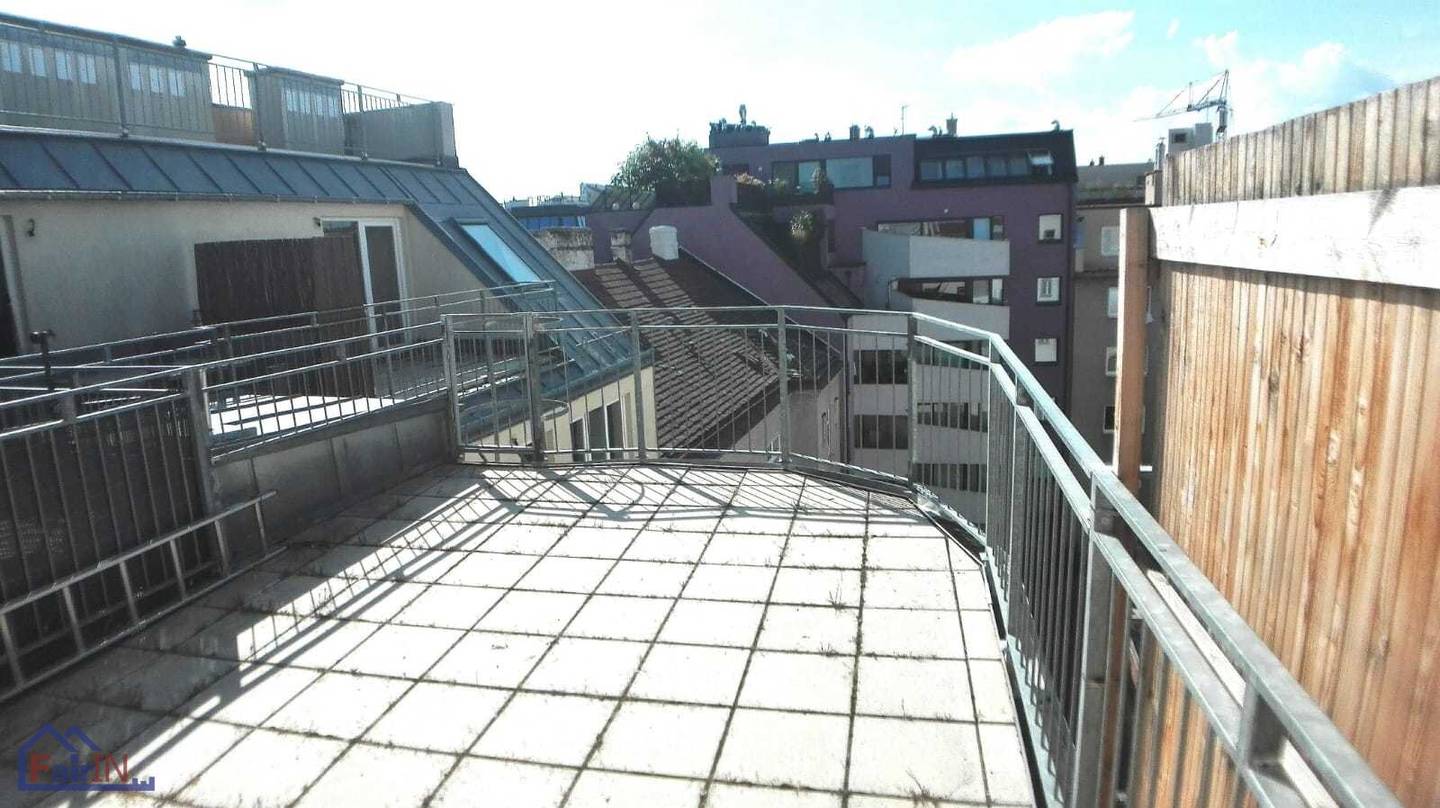 Like-new 3-room maisonette with terrace available for rent immediately