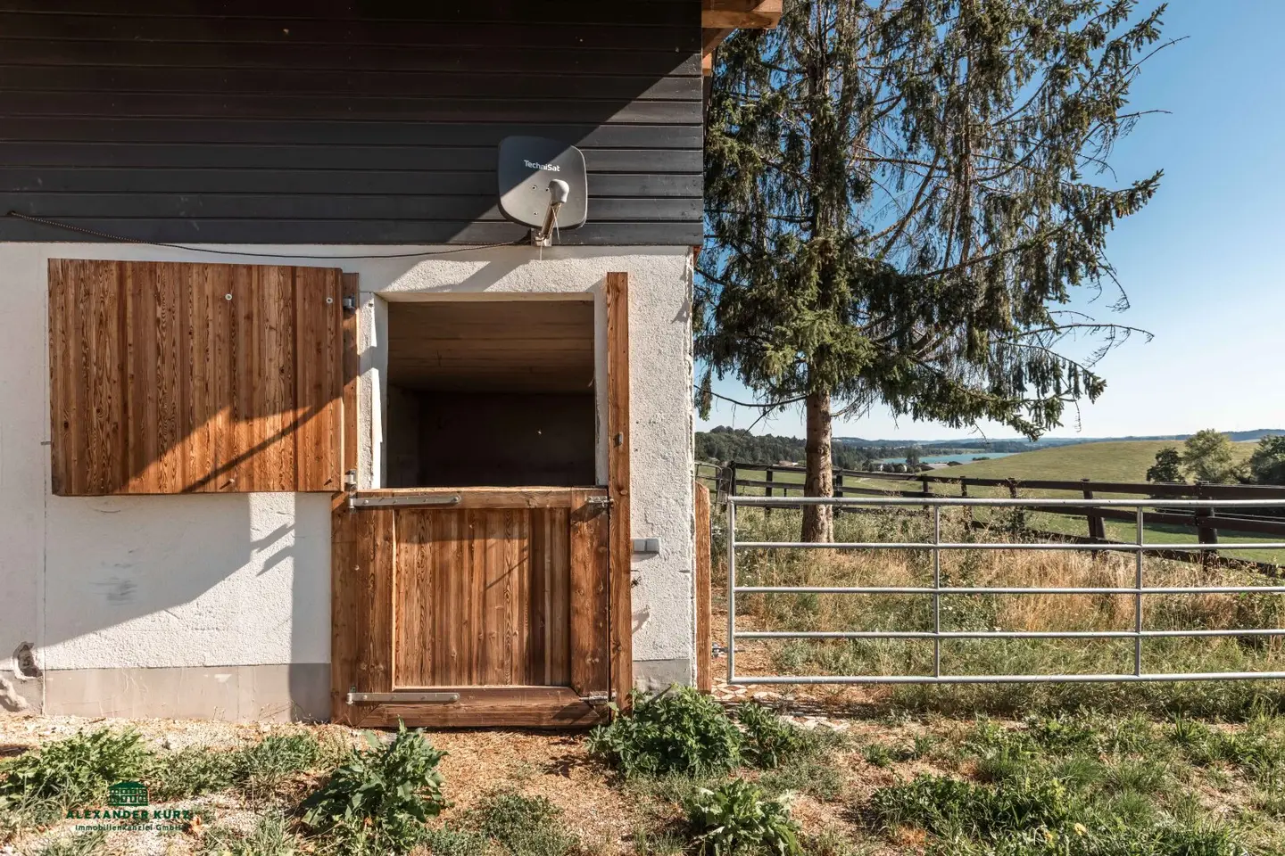 Exclusive Equestrian Estate in unique seclusion in the Salzburg Lake District
