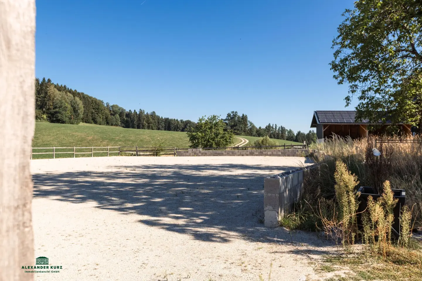 Exclusive Equestrian Estate in unique seclusion in the Salzburg Lake District