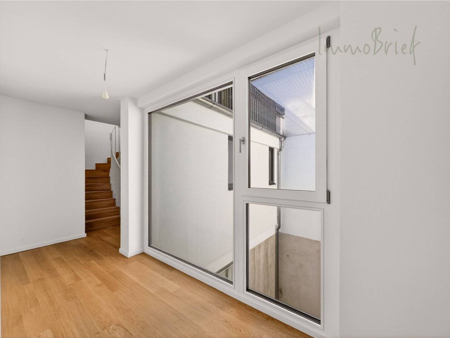 Provisionsfreie, traumhafte Dachgeschosswohnung mit umfangreicher Ausstattung - Nähe Kutschkermarkt