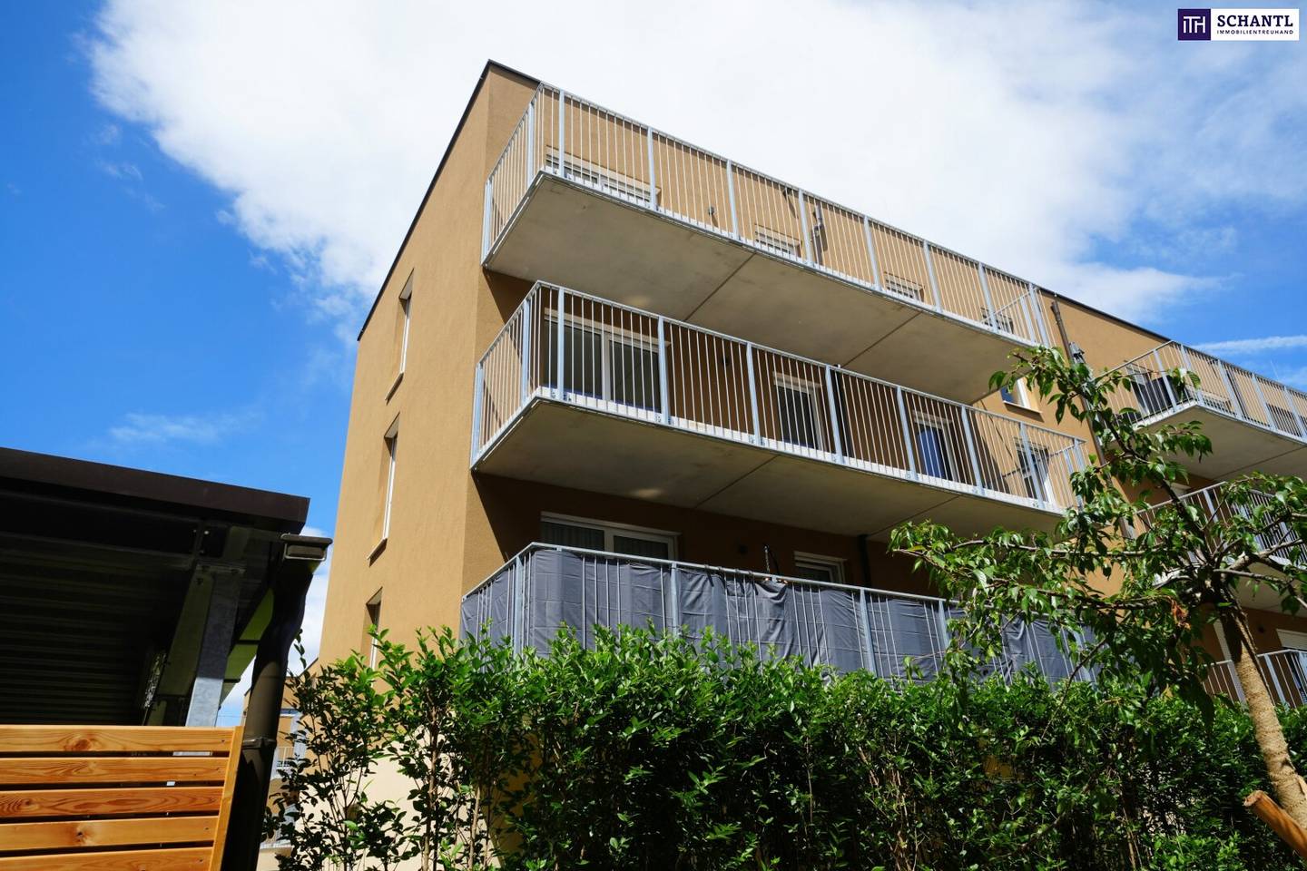 Move in and Feel at Home: Dream 2-room apartment with sunny balcony, upscale joiner kitchen and underground parking space – First occupancy in top location