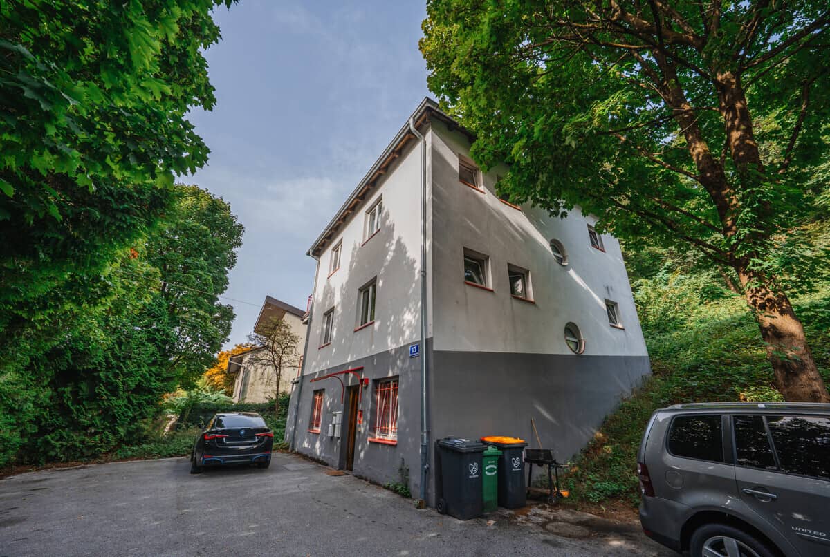 Central apartment investment with six compact units