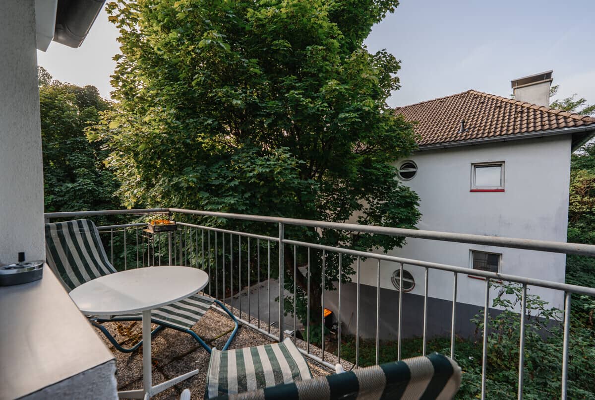 Central apartment investment with six compact units