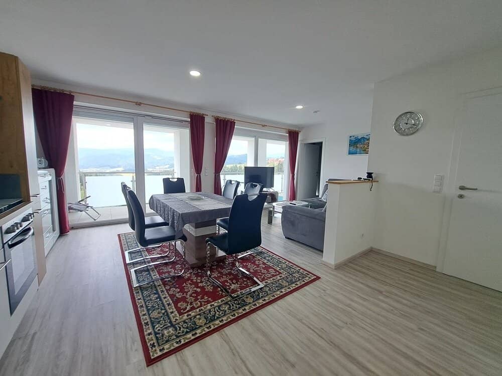 Exclusive 3-room apartment with loggia in a scenic location - Your new home awaits!