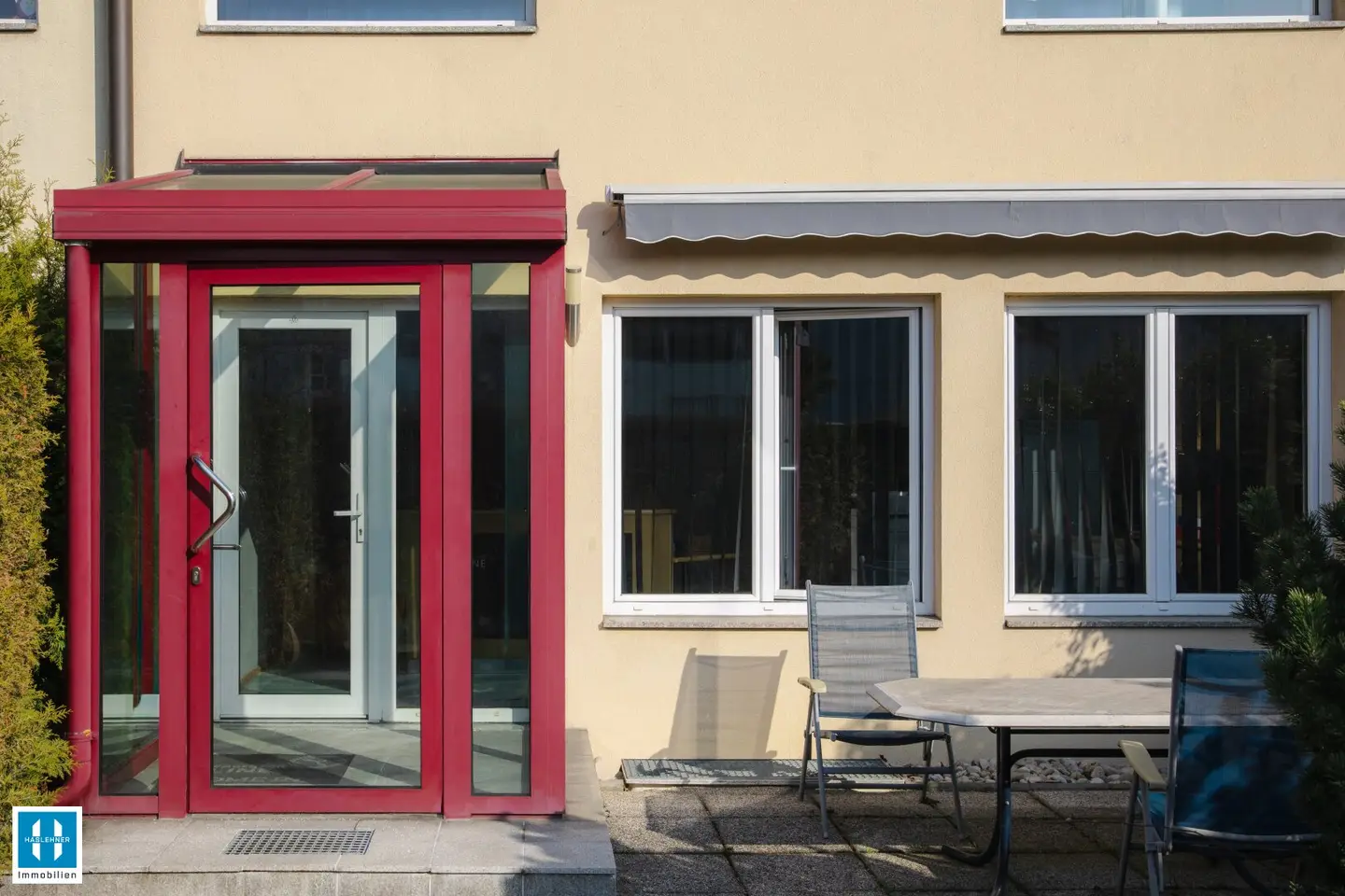 Top TERRACED HOUSE: The symbiosis of LIVING and WORKING in central location of LINZ