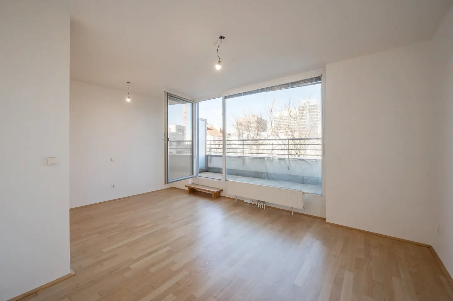 Commission-free prime location in the 9th district 2-room new build apartment with balcony