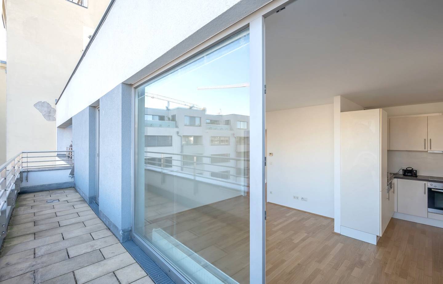 Provision-free RARITY Best location in the 09th district 2-room new build apartment with great terrace Park view on 5th floor