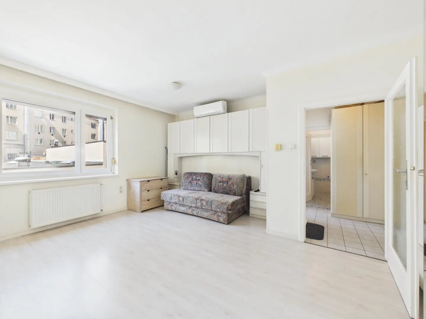 geräumige 1 Zimmer Wohnung mit Klimaanlage und Aufzug in 1100 Wien