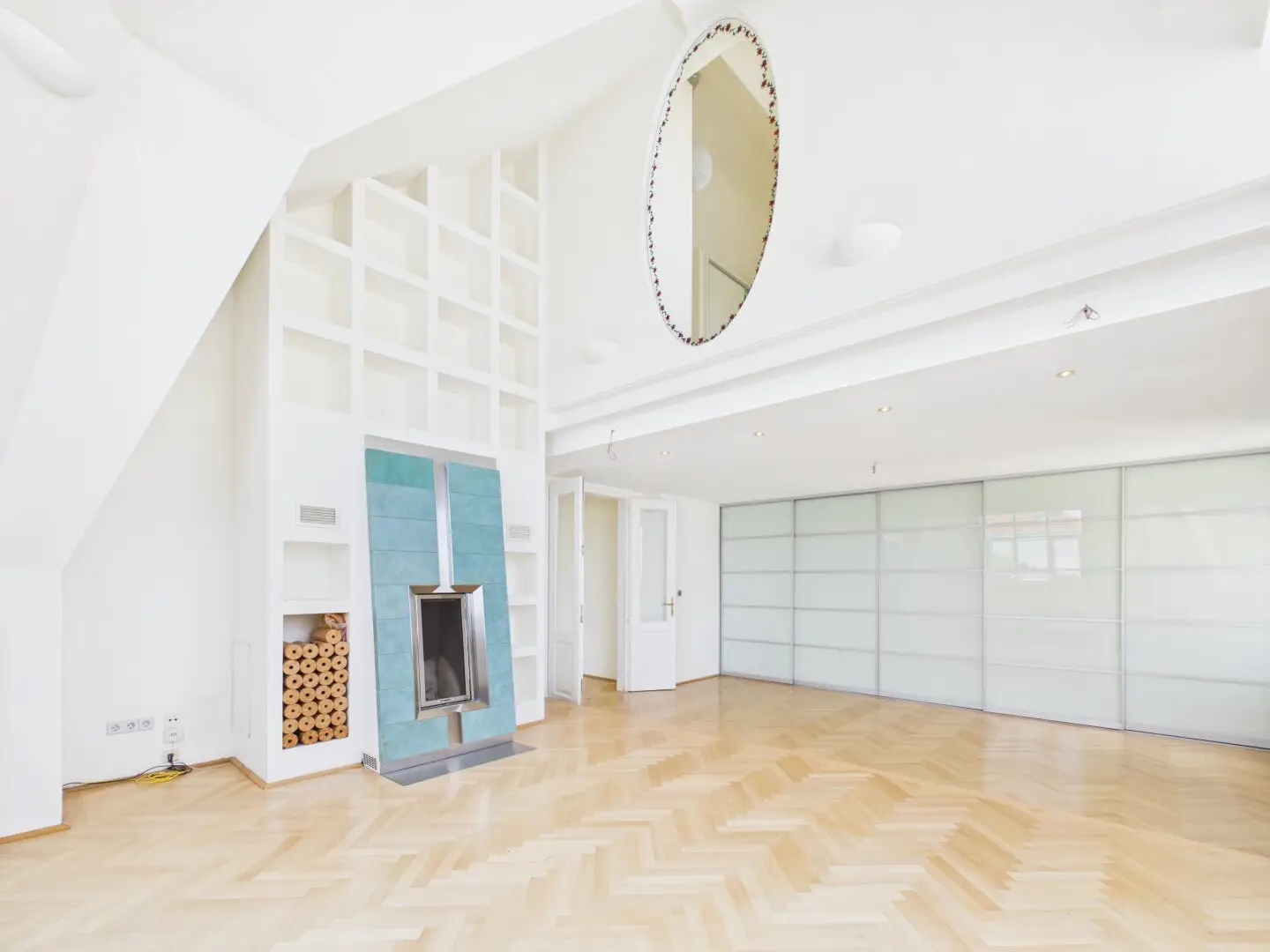 Außergewöhnliche 4-Zimmer-Dachgeschoss-Maisonette mit Terrasse und Kamin in 1040 Wien