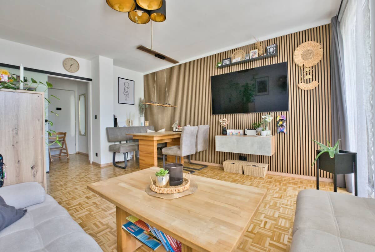 Zentrale Wohnung mit Loggia und Aufzug