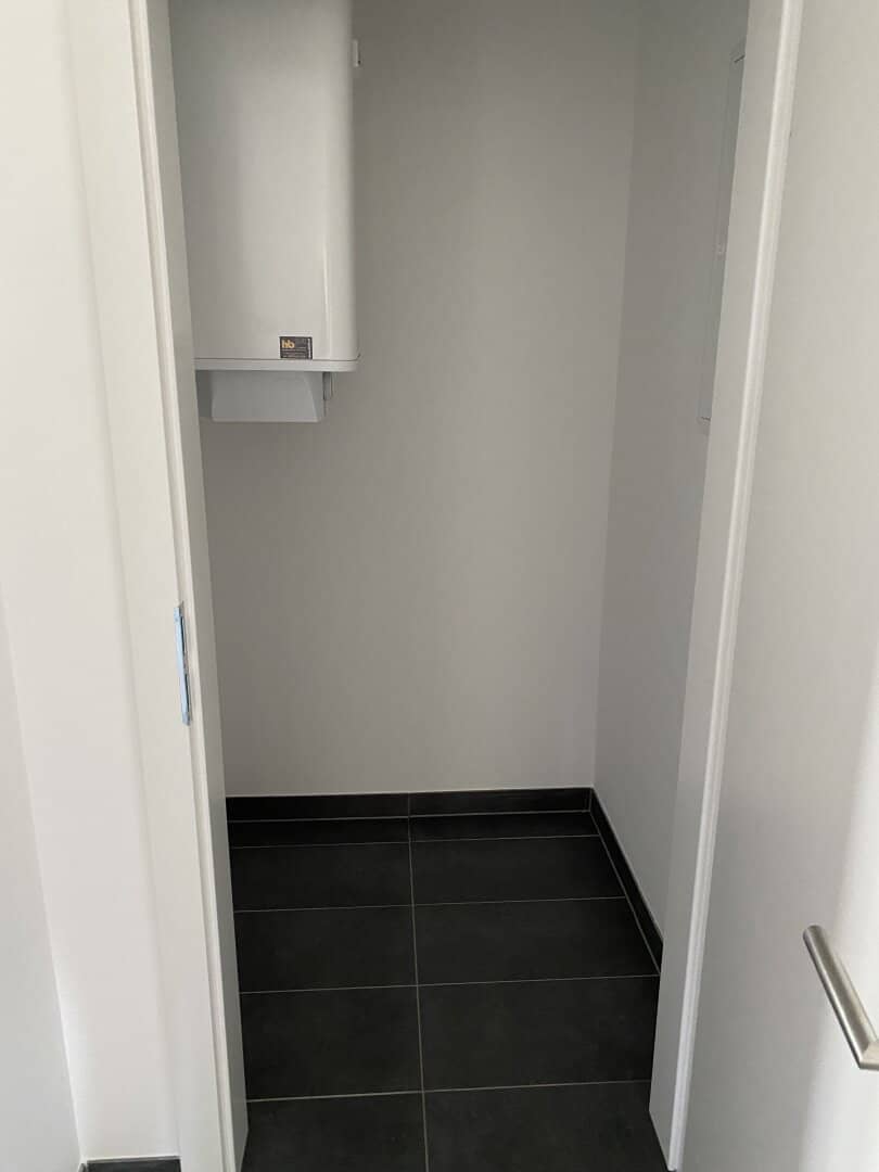 Rental apartment with balcony including complete kitchen and parking space