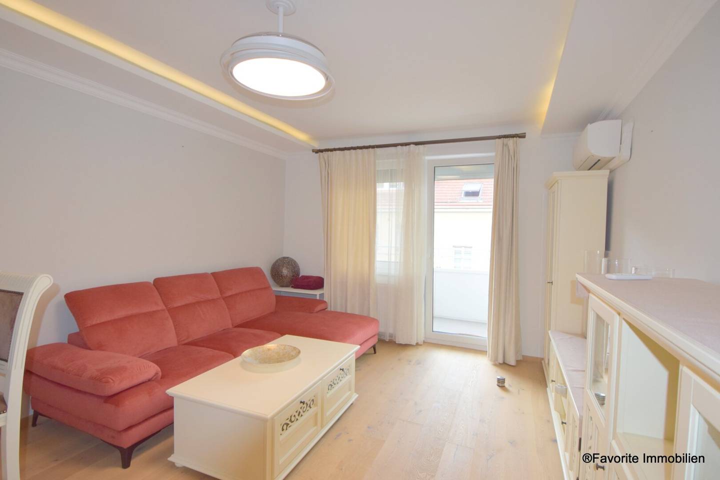 Modern 3-room apartment with loggia and car parking space on the 5th floor 75 m² in 1050 Wien