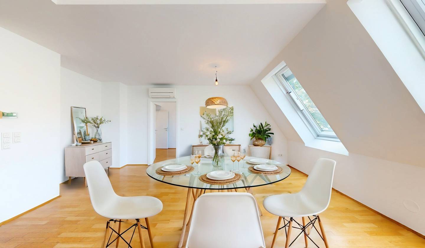 Elegant Attic Maisonette Apartment | 2 Rooms | Gallery Room | Roof Terrace | Top Location Althietzing