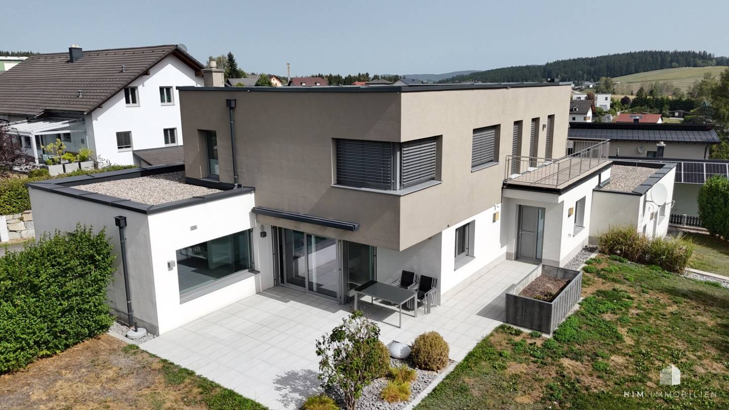 NEUWERTIG - Modernes, großzügiges Einfamilienhaus in ruhiger, zentraler Lage