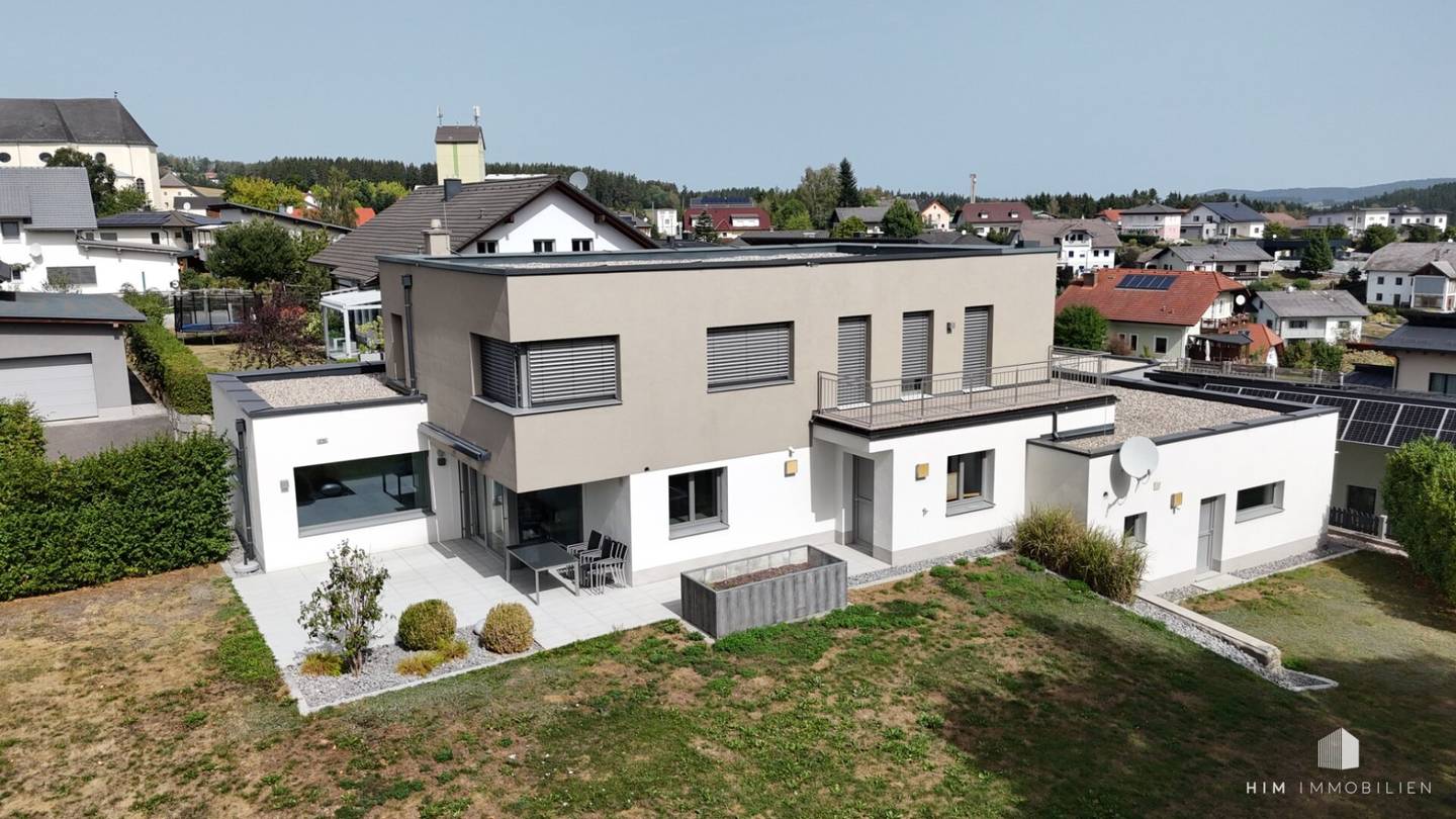 NEUWERTIG - Modernes, großzügiges Einfamilienhaus in ruhiger, zentraler Lage