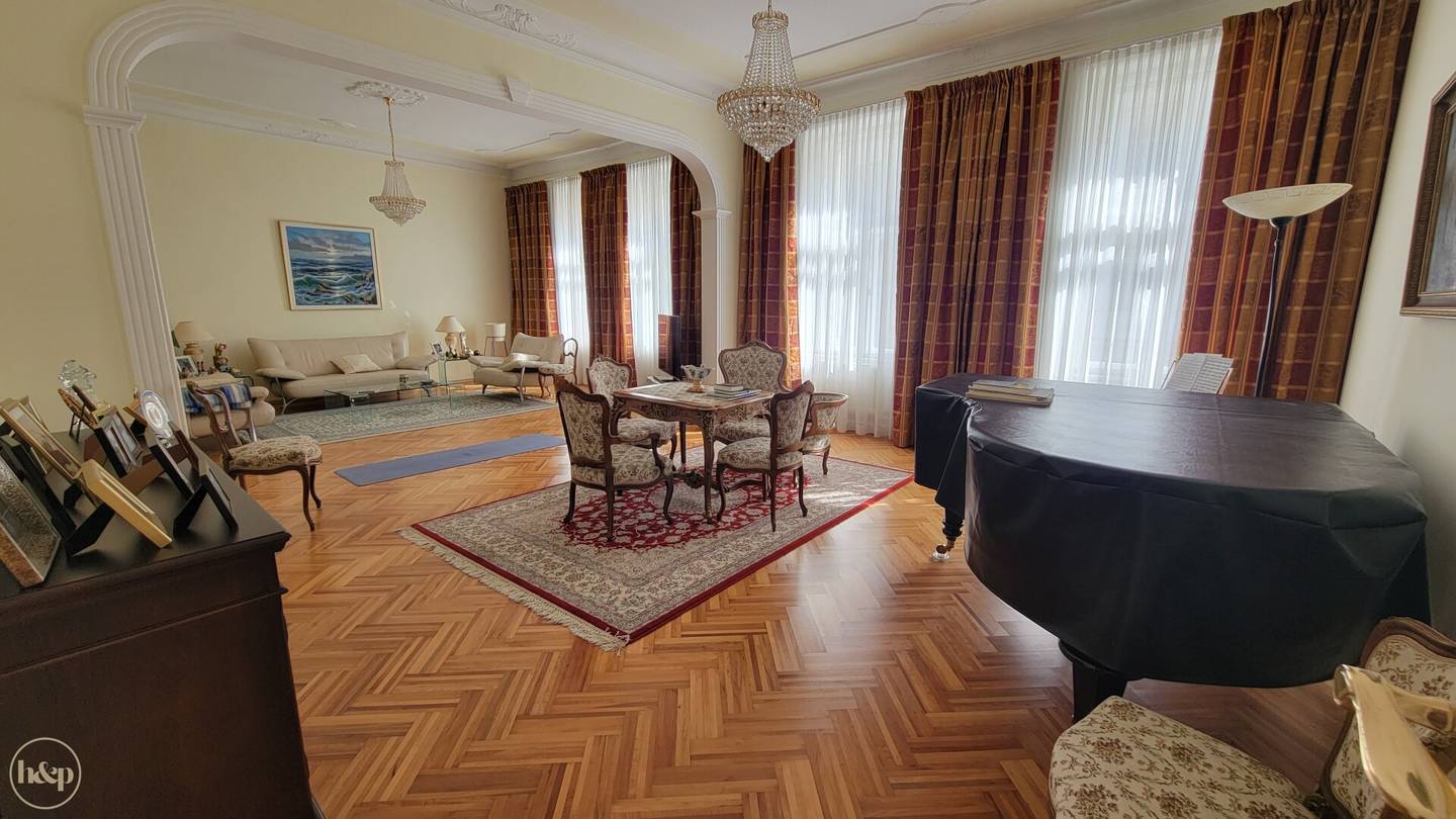 Representative 4-room apartment with huge living salon in 1030 Vienna