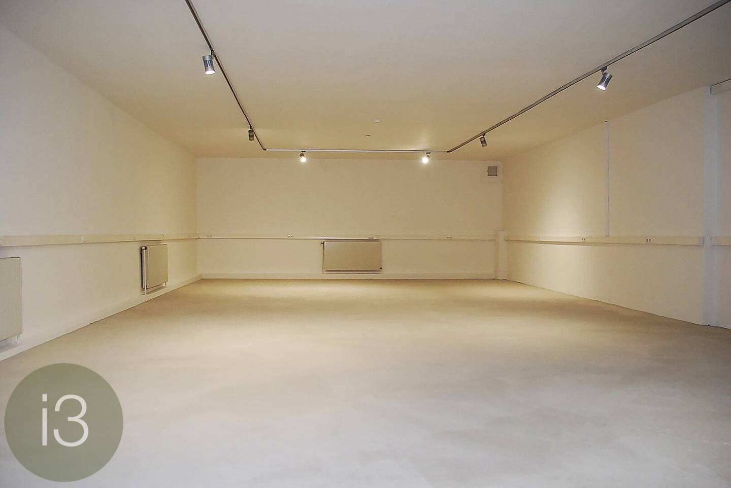 Office and exhibition space with loft character – Salzburg Nord